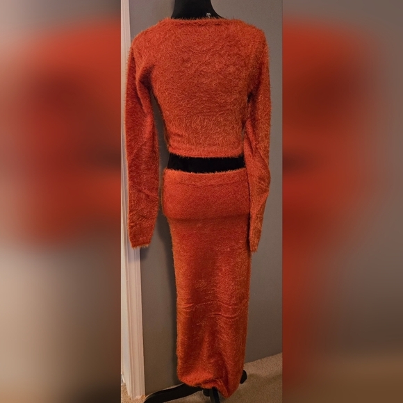 Super Soft Knit Wrap Crop Top & High Waist Махі Skirt Set #460-465 - Picture 8 of 10